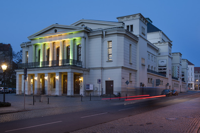 Frontseite des Theaters Görlitz